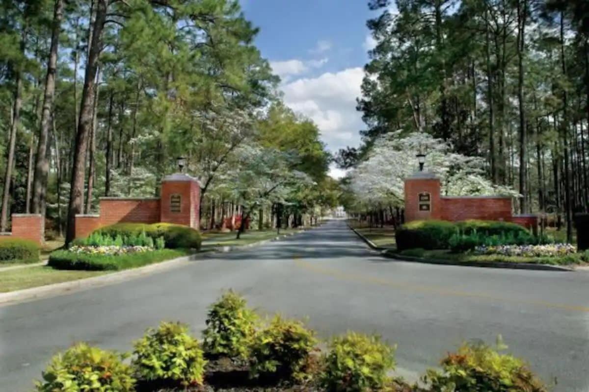 Comfortable Cottage On The Blue Mile - Close To Gsu! Statesboro Εξωτερικό φωτογραφία