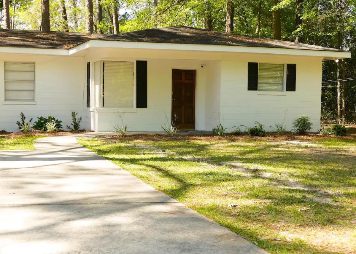 Comfortable Cottage On The Blue Mile - Close To Gsu! Statesboro Εξωτερικό φωτογραφία